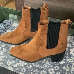 Forever 21 Women's Tan  Ankle Boots